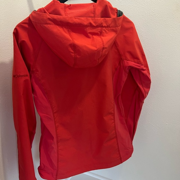 Columbia: Softshell Jacket - Picture 2 of 4